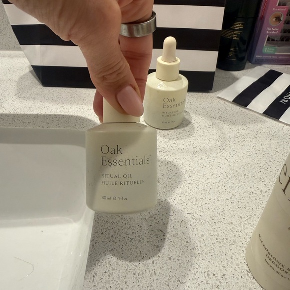 Essentials Oak Ritual Oil - New - Picture 3 of 4